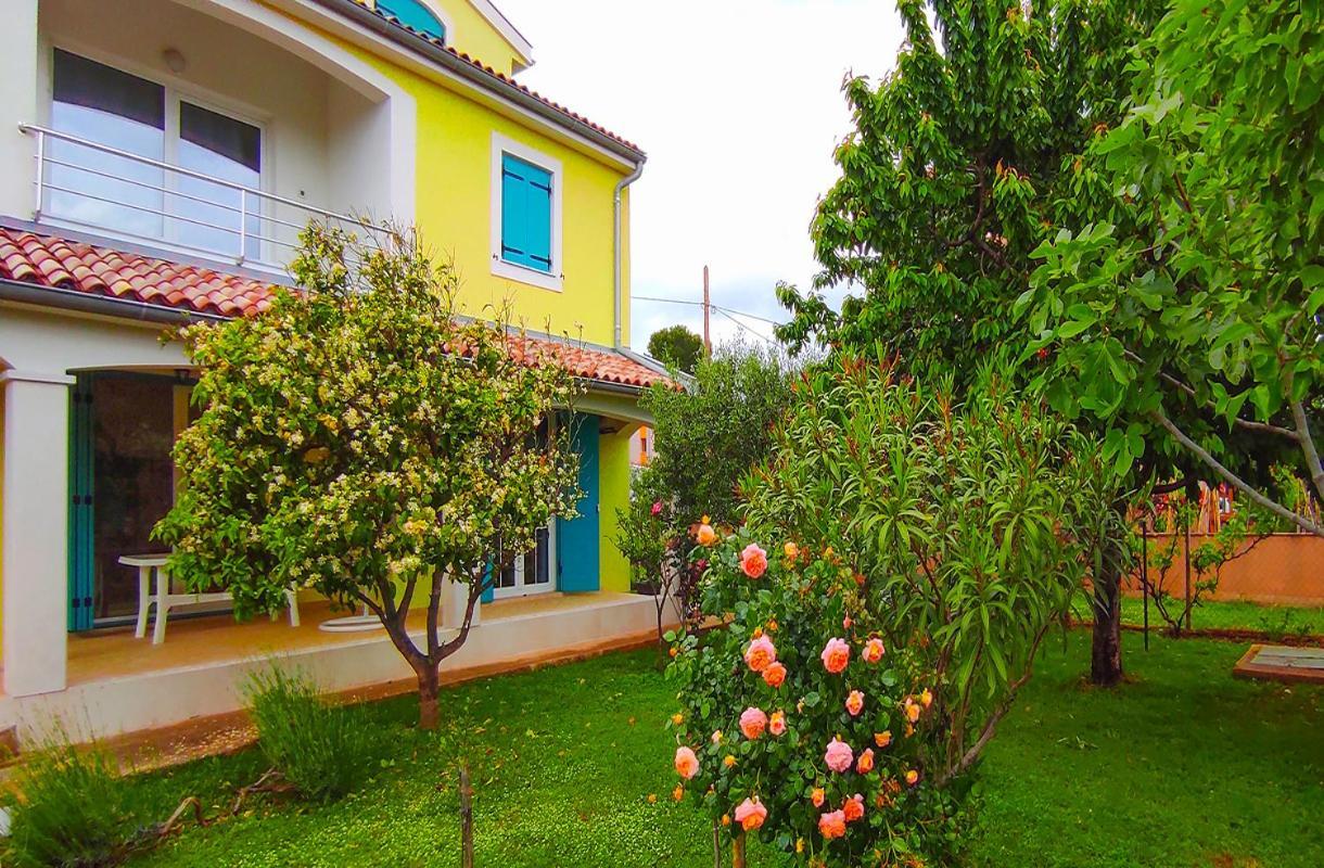 Apartman Mendula Premantura Bagian luar foto