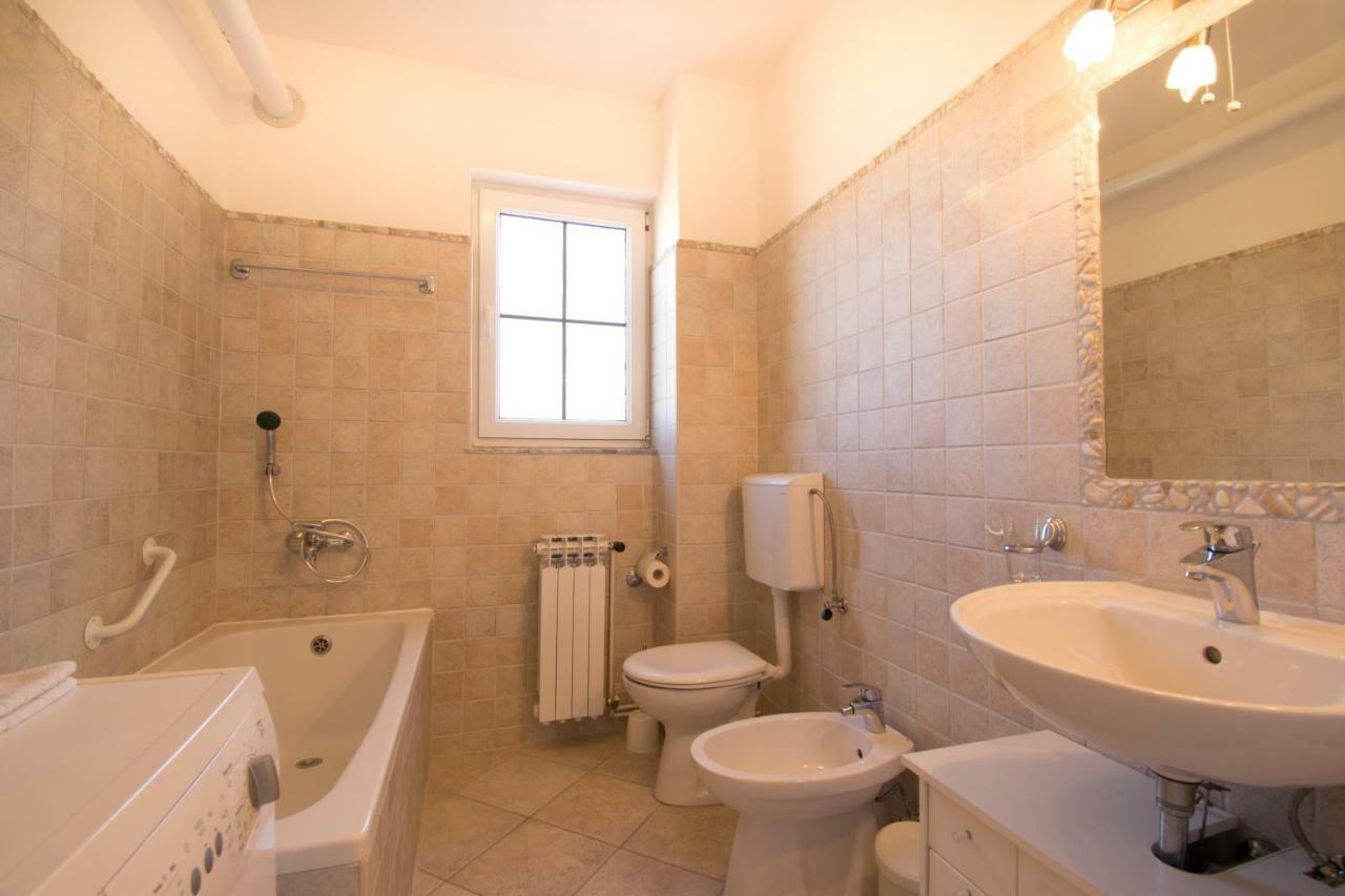Apartman Mendula Premantura Bagian luar foto